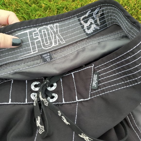 Fox Racing Surf Swim Pants With scraper? - Picture 3 of 5